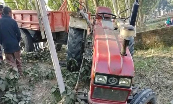 ট্রাক্টর--মোটরসাইকেল মুখোমুখি সংঘর্ষে ২ জন নিহত